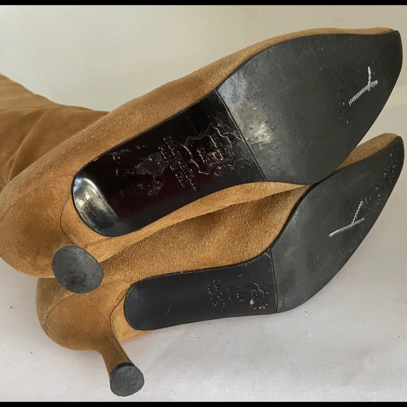 Stuart Weitzman Tan Brown Suede Pointed Toe - Picture 5 of 6